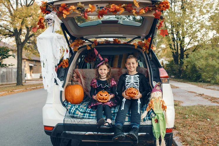 Kids enjoying a Trunk or Treat
